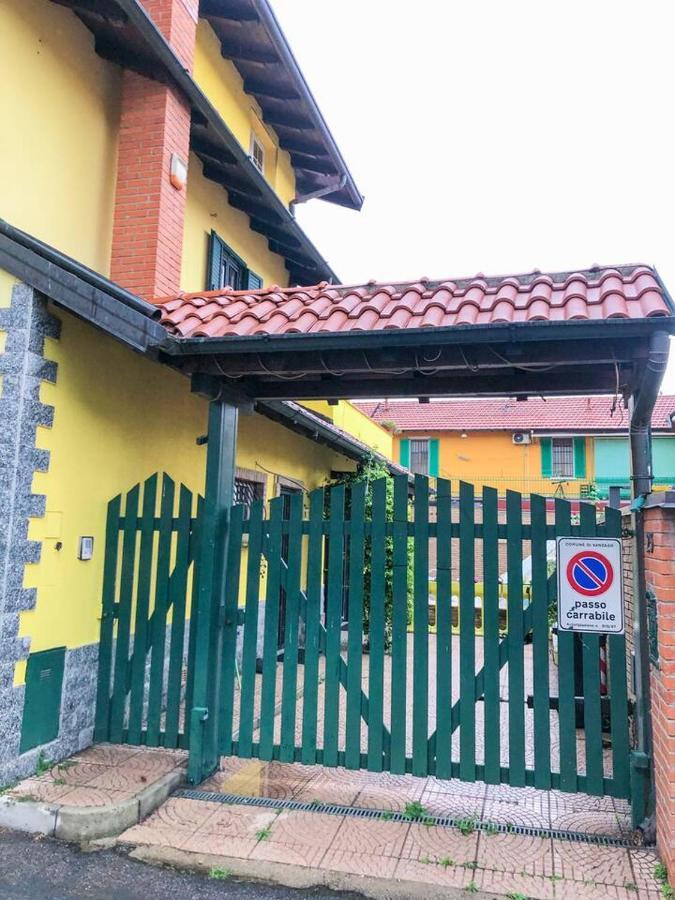 La Villa Di Bambi Vanzago Exterior photo